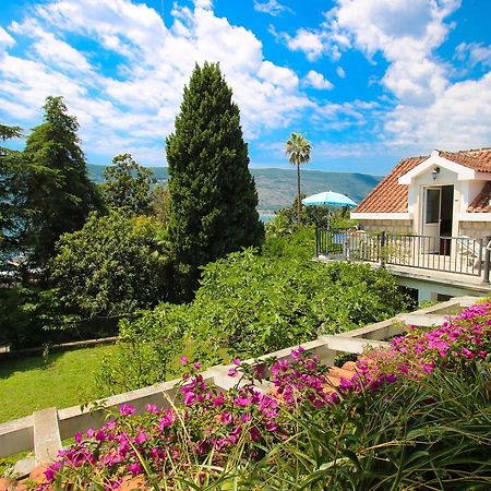 Guest House Saga Herceg Novi Exteriör bild