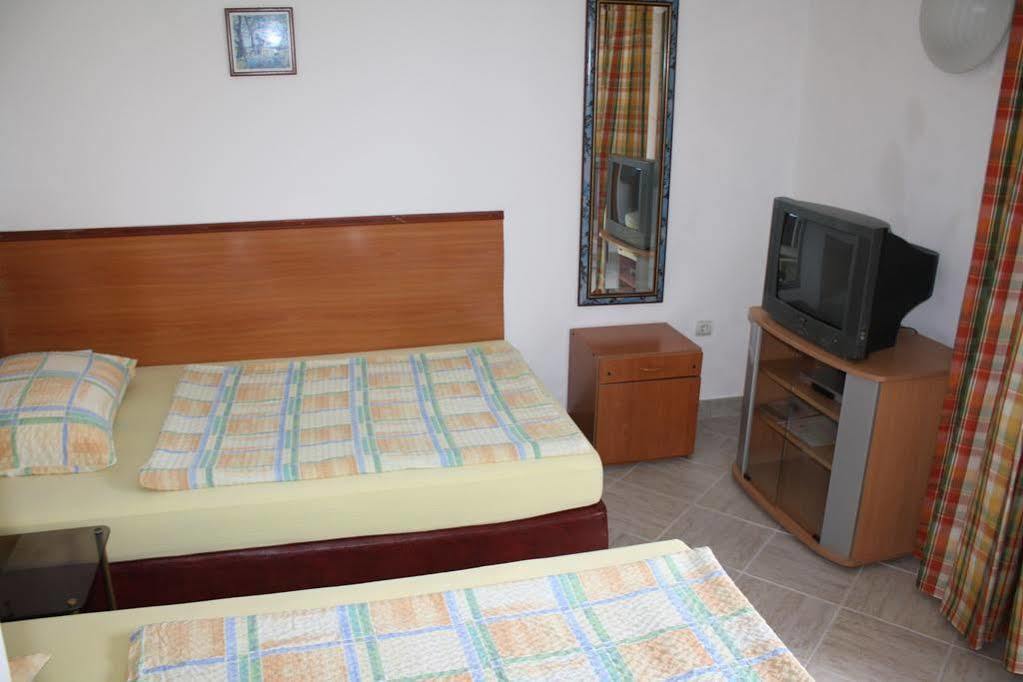 Guest House Saga Herceg Novi Exteriör bild